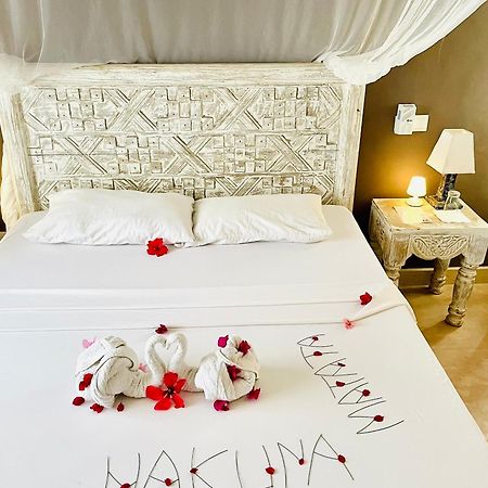 Bed and Breakfast Nyumba Ya Afrika Ватаму Экстерьер фото