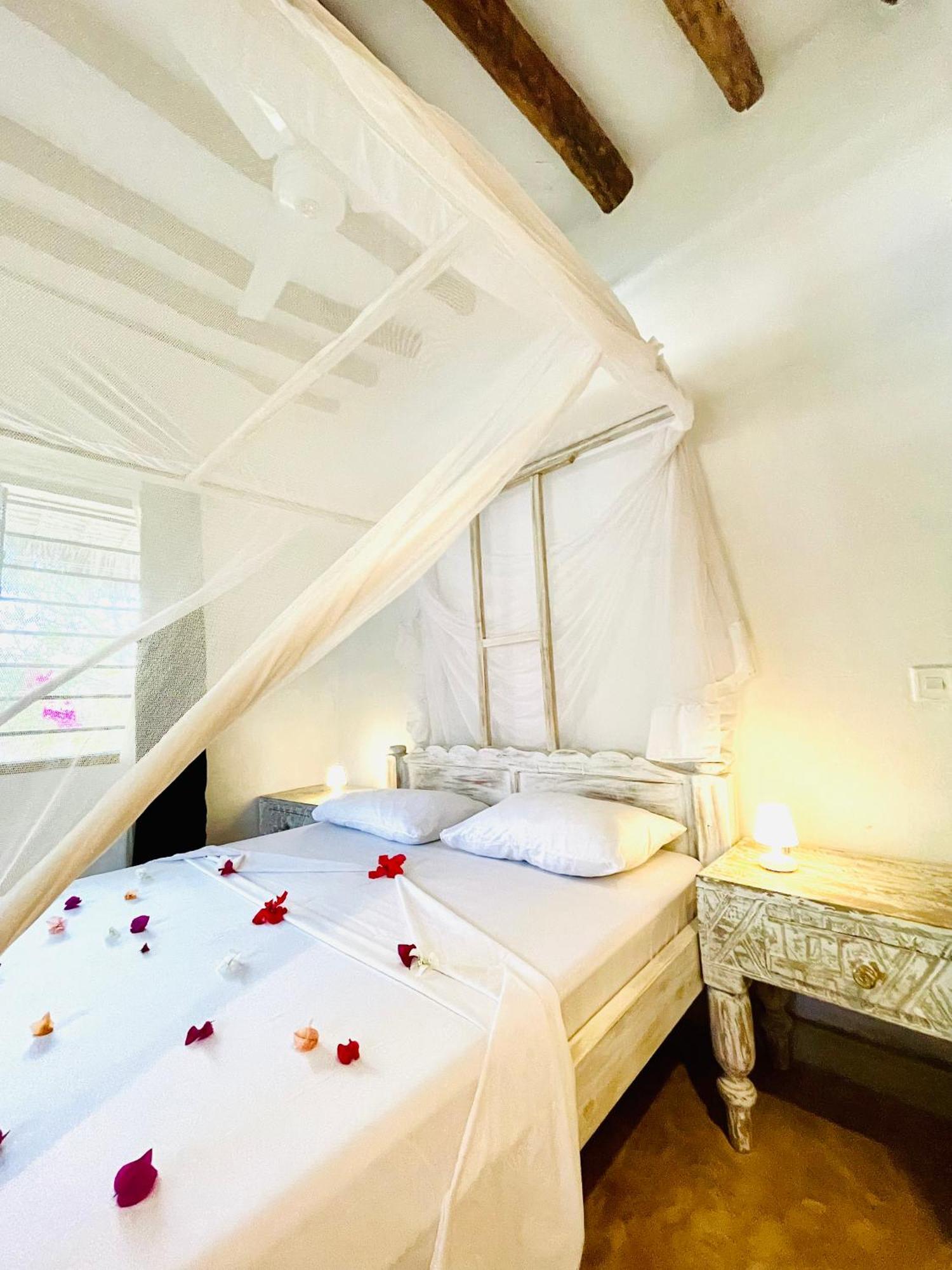 Bed and Breakfast Nyumba Ya Afrika Ватаму Экстерьер фото