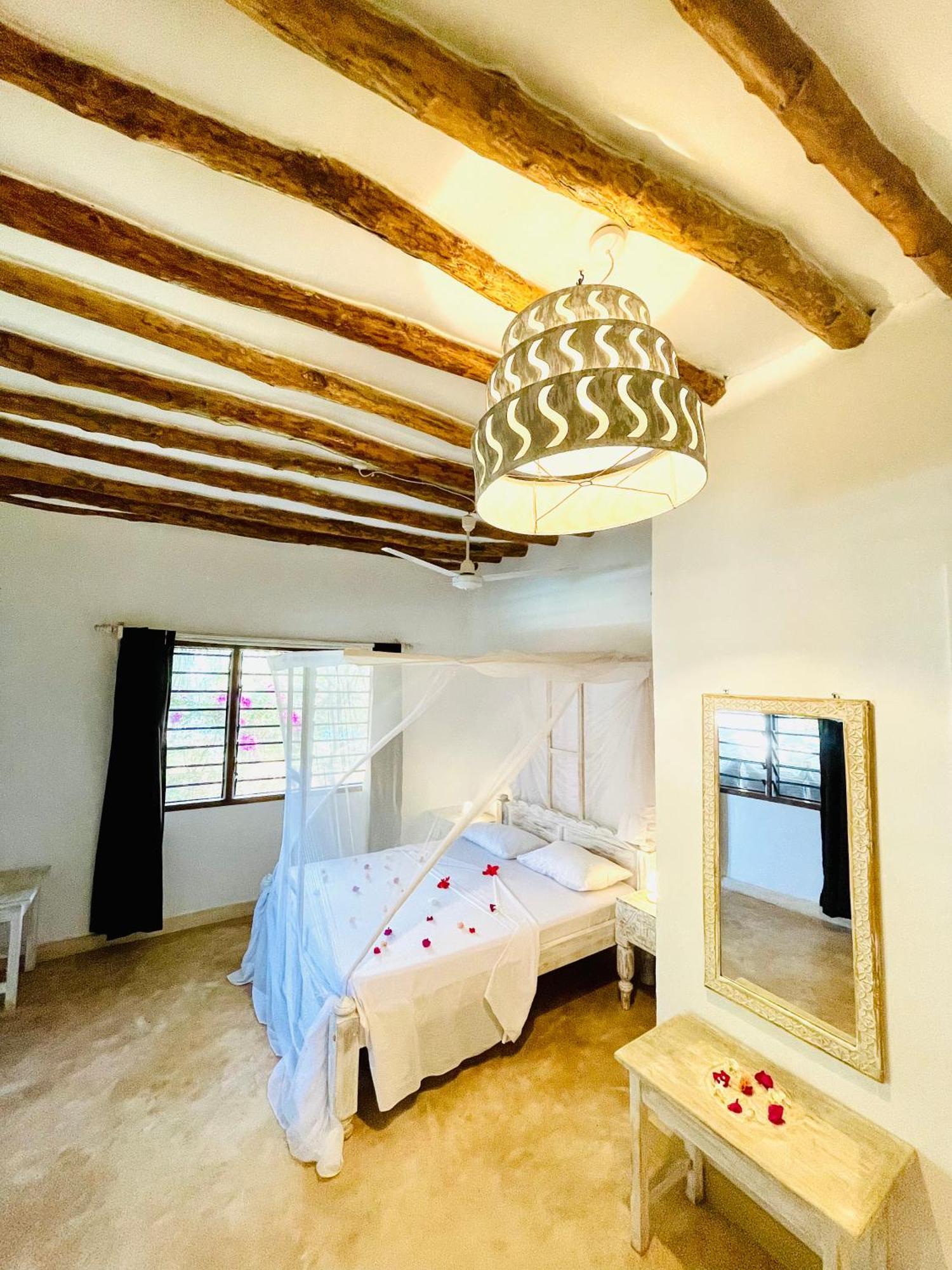 Bed and Breakfast Nyumba Ya Afrika Ватаму Экстерьер фото