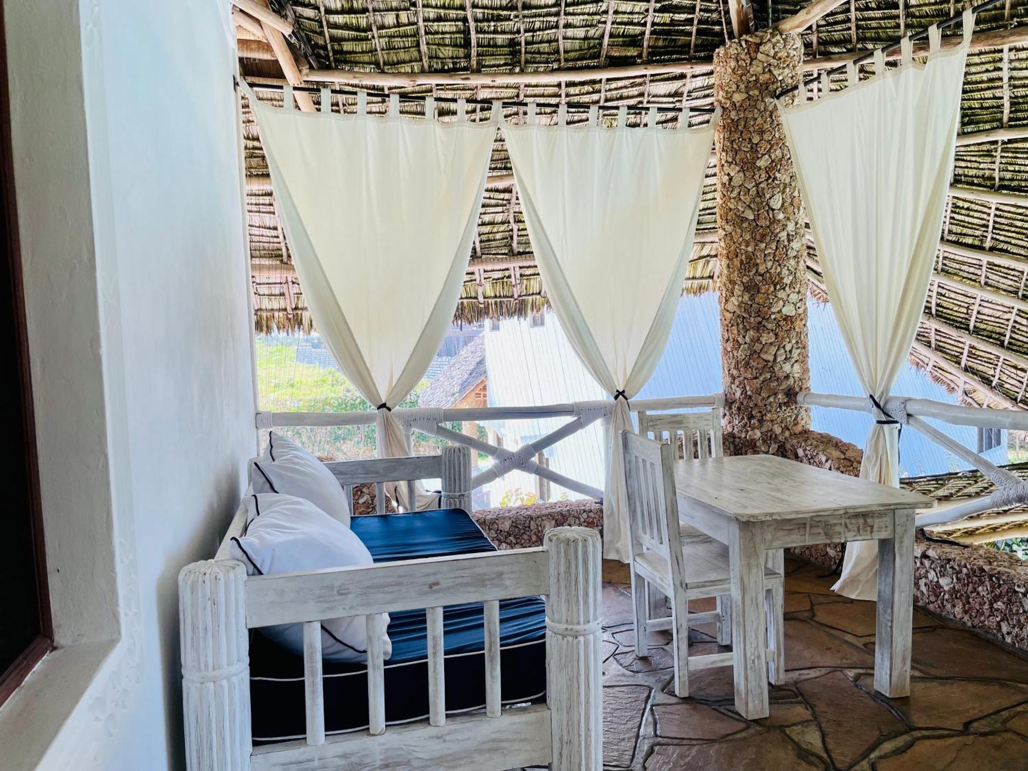 Bed and Breakfast Nyumba Ya Afrika Ватаму Экстерьер фото