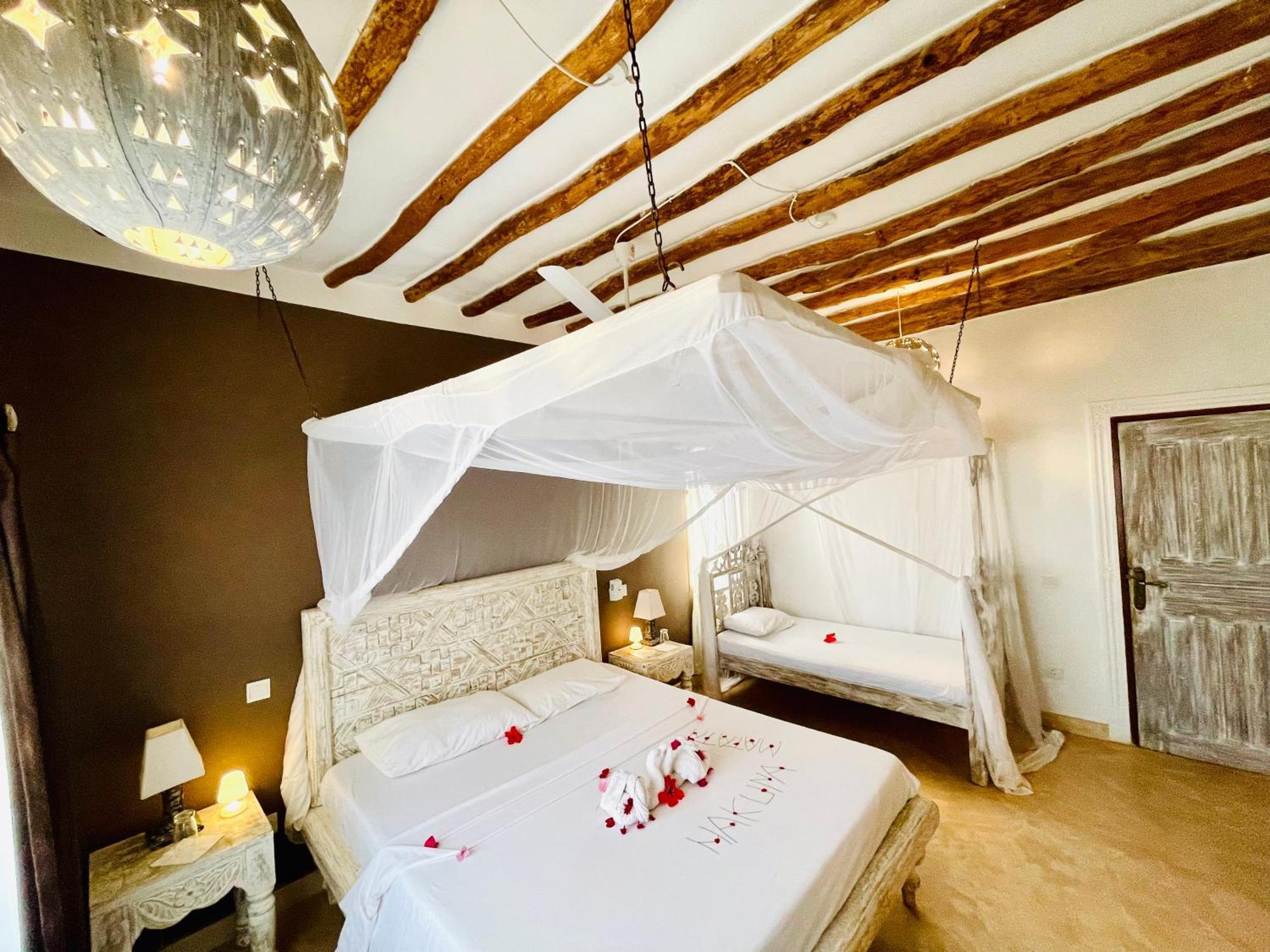 Bed and Breakfast Nyumba Ya Afrika Ватаму Экстерьер фото