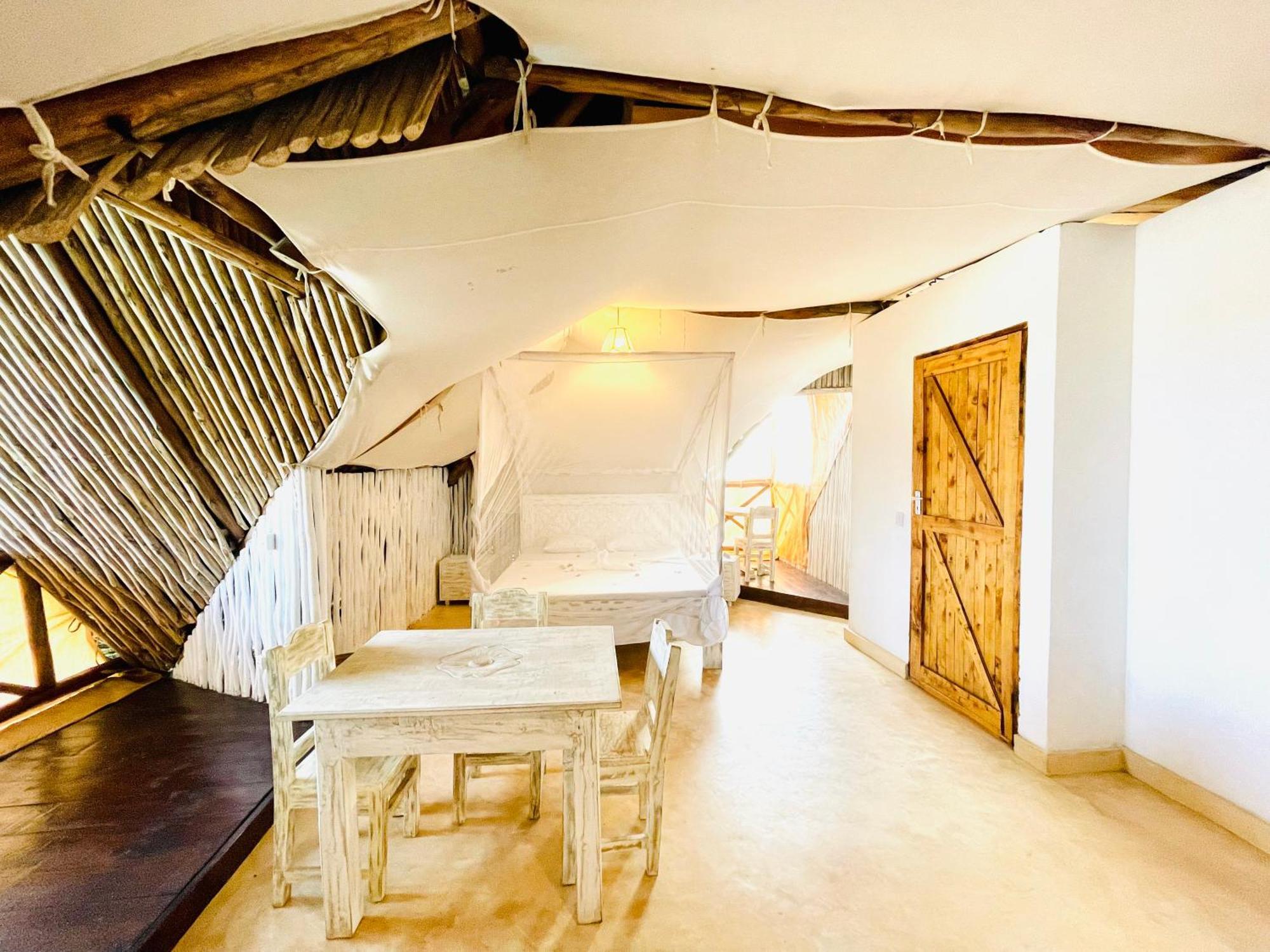 Bed and Breakfast Nyumba Ya Afrika Ватаму Экстерьер фото