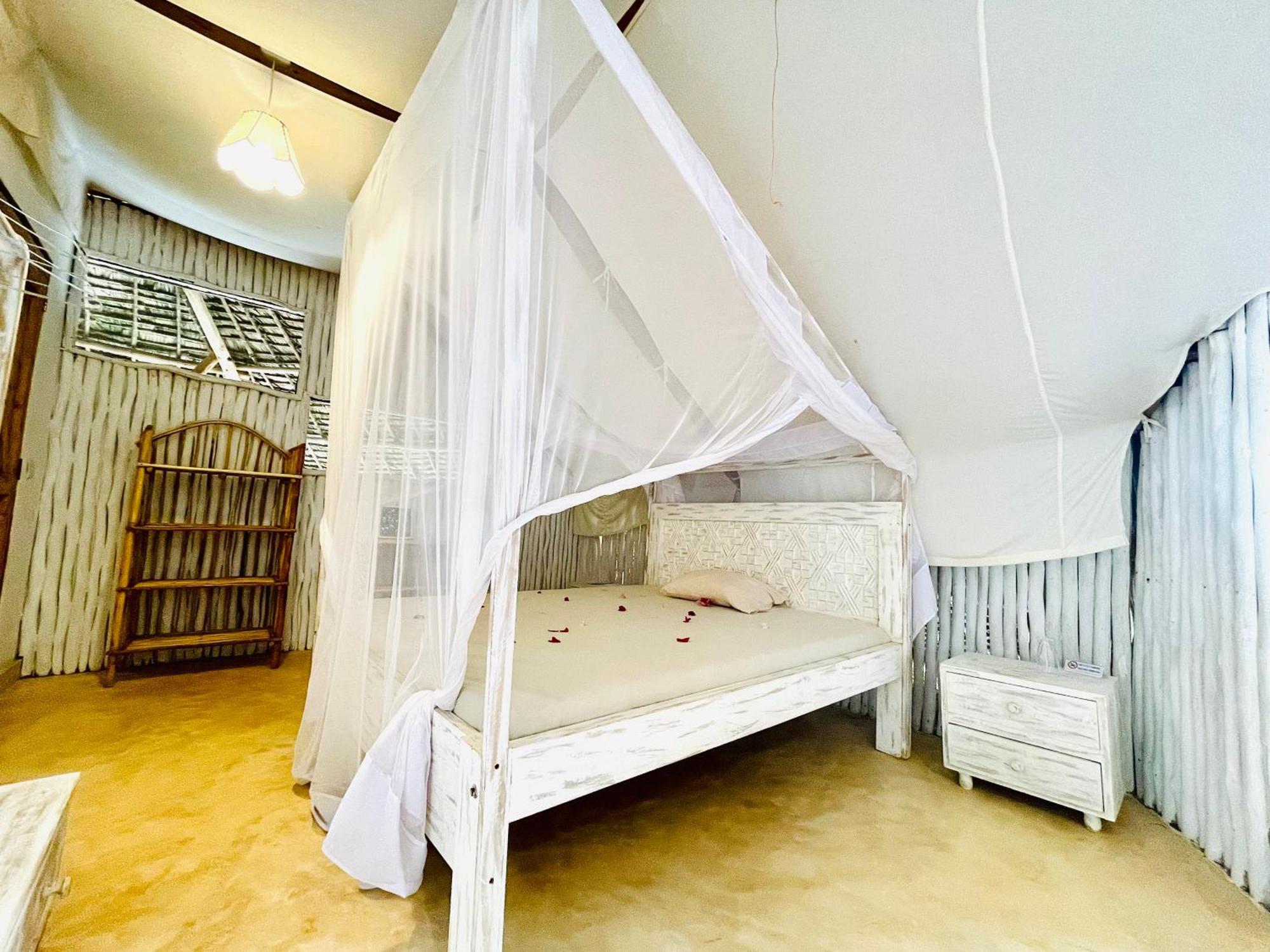 Bed and Breakfast Nyumba Ya Afrika Ватаму Экстерьер фото
